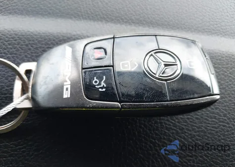 2021 Mercedes-Benz Glb Amg 35 4Matic z USA, uszkodzony, nr VIN W1N4M5BB1MW079210